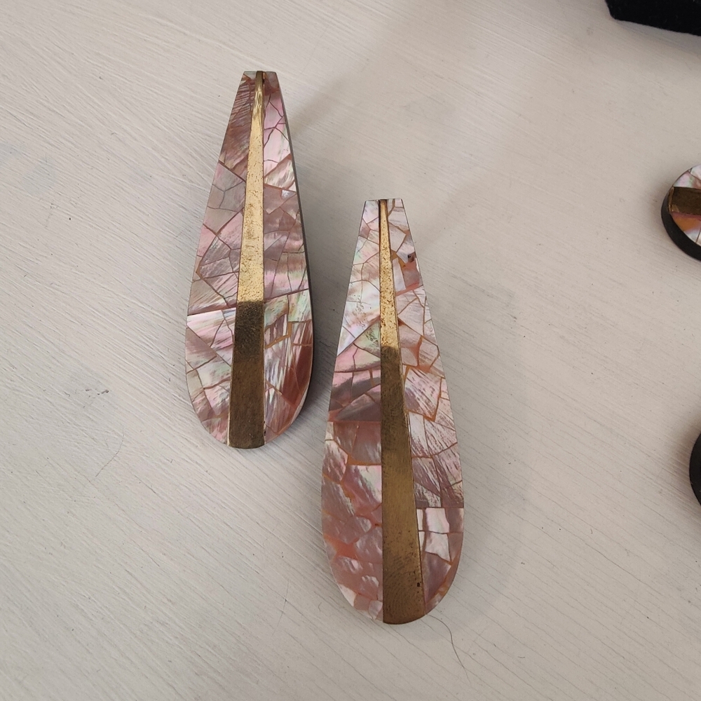 Vintage 80s 90s Karla Jordan Inlay Mother-of-Pearl Elongated Teardrop Earring